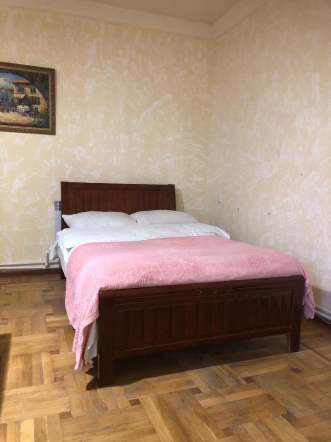 Villa Next To Victory Park Ереван Экстерьер фото